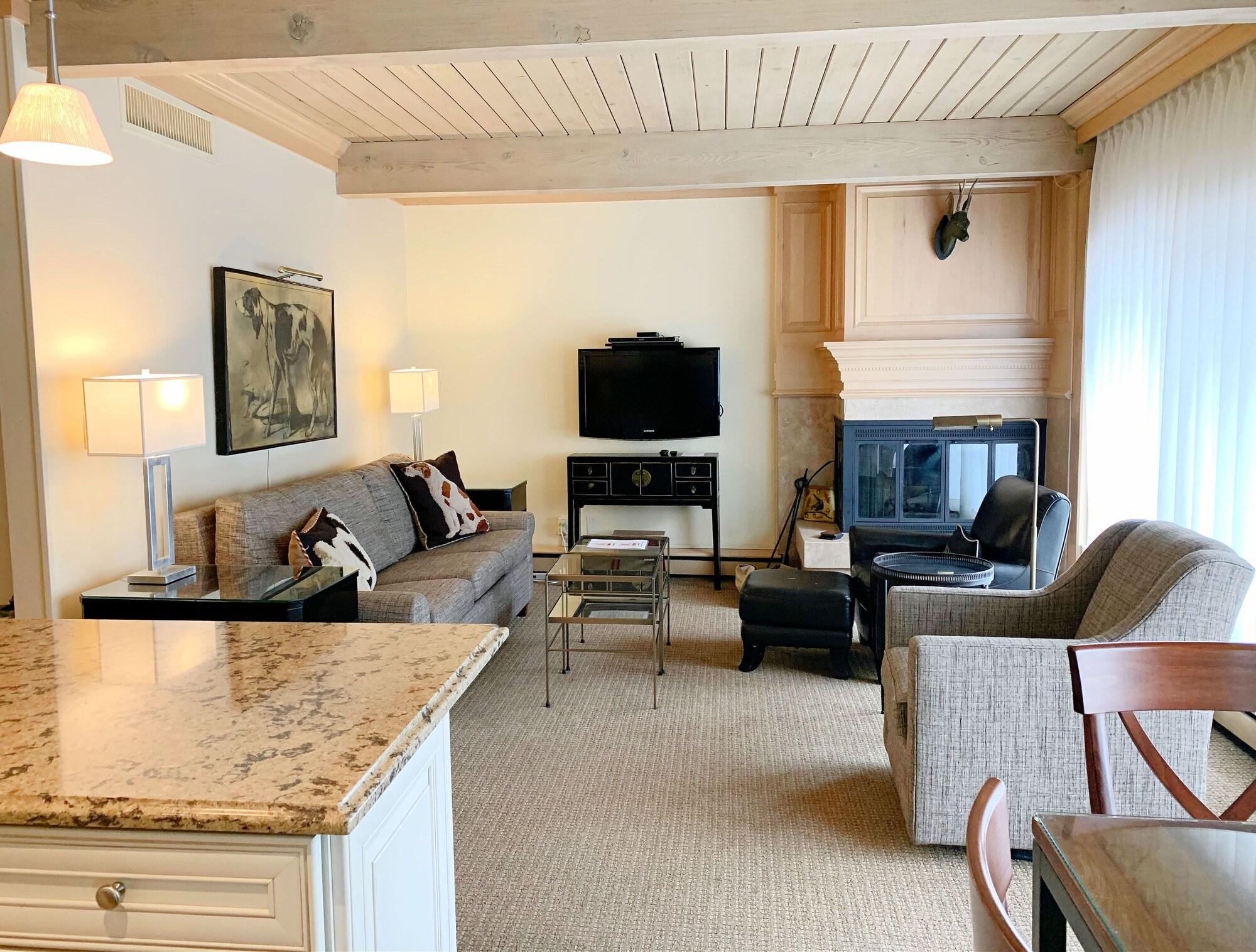 Hotel Square 3*